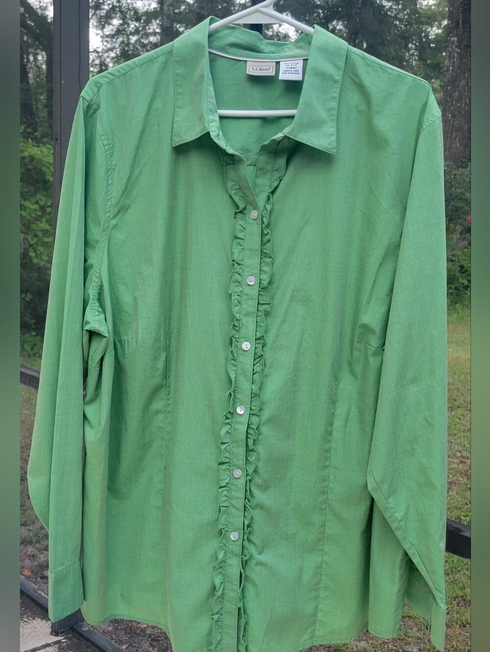 L.L.Bean Women's 1X Extended Green Ruffle Front Button Up Cotton Shirt